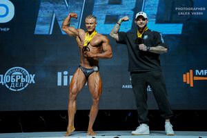 CLASSIC PHYSIQUE ЮНИОРЫ